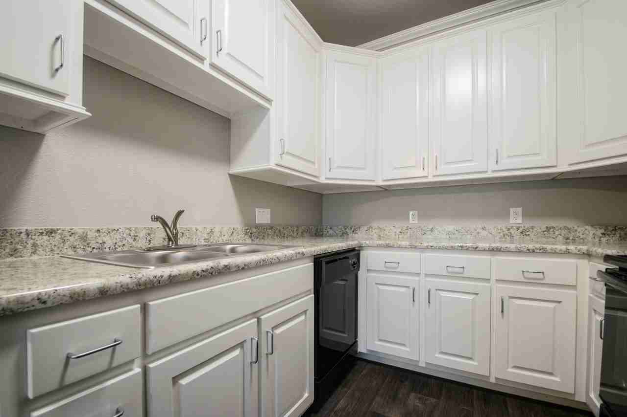 Hunters Court - Photo 4 of 4