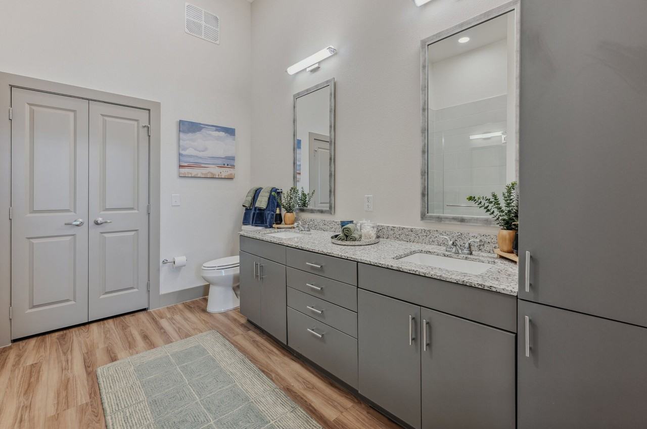 Hudson Oaks - Photo 7 of 88