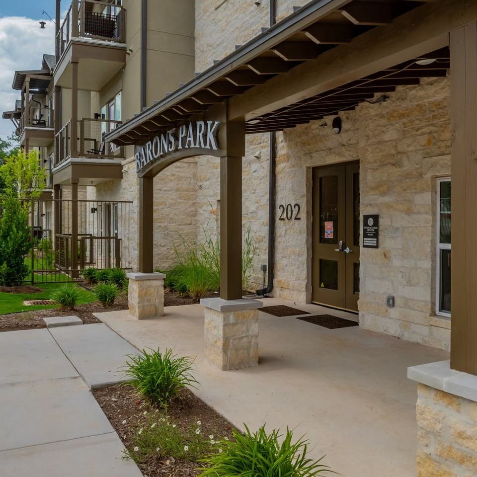 BARONS PARK - Photo 6 of 49