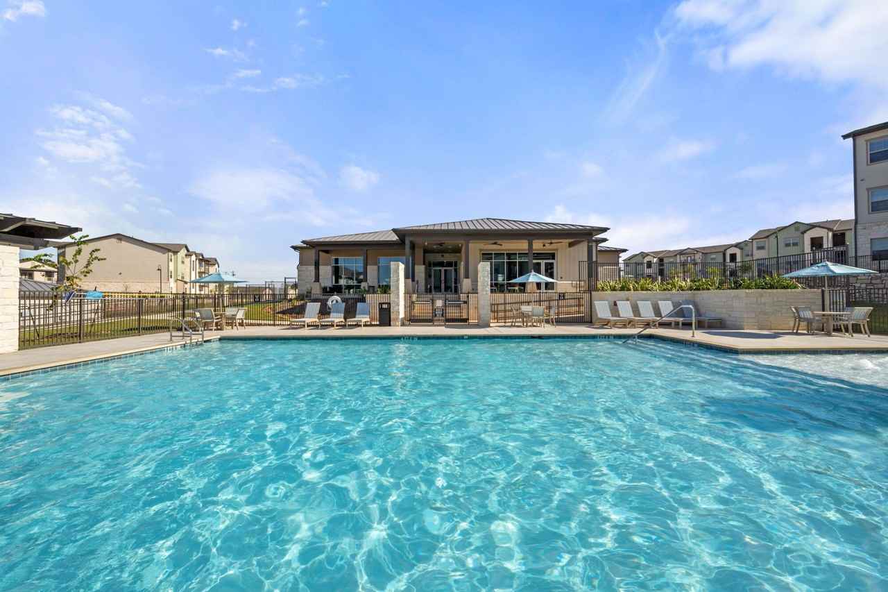 Woodview - Photo 4 of 71