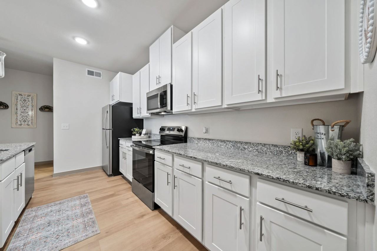 Woodview - Photo 5 of 45
