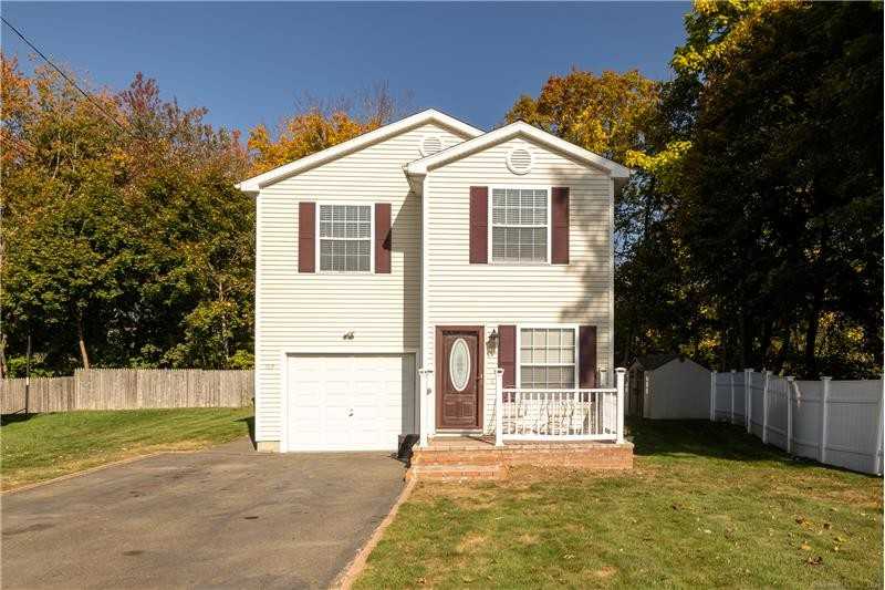 107 Waverly Ave - Photo 2 of 39