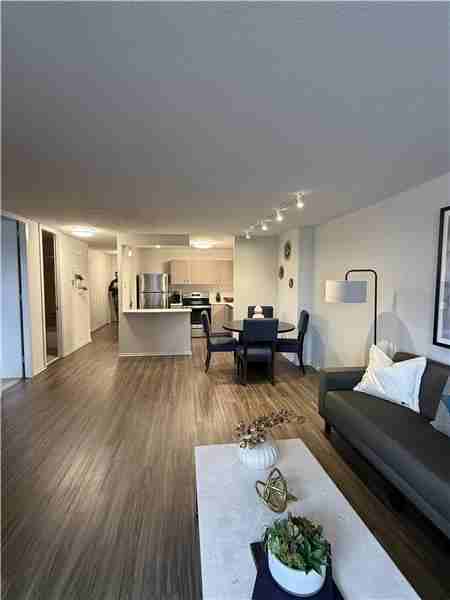 12 W Maple St #3B - Photo 2 of 5