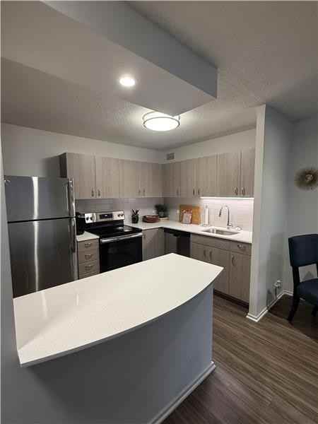 12 W Maple St #3B - Photo 5 of 5