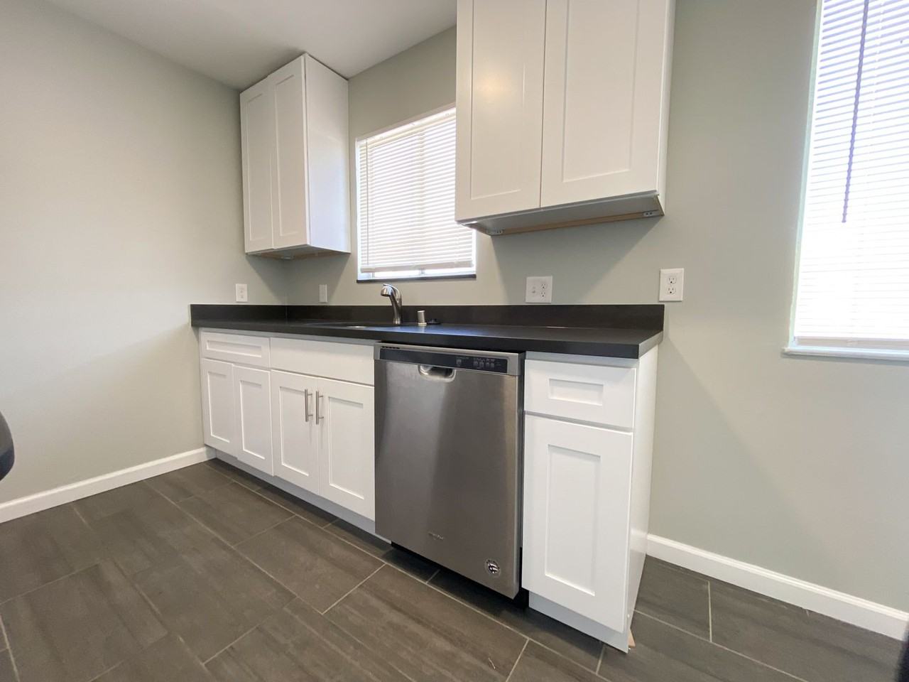 2212-2218 High Street - Photo 2 of 31