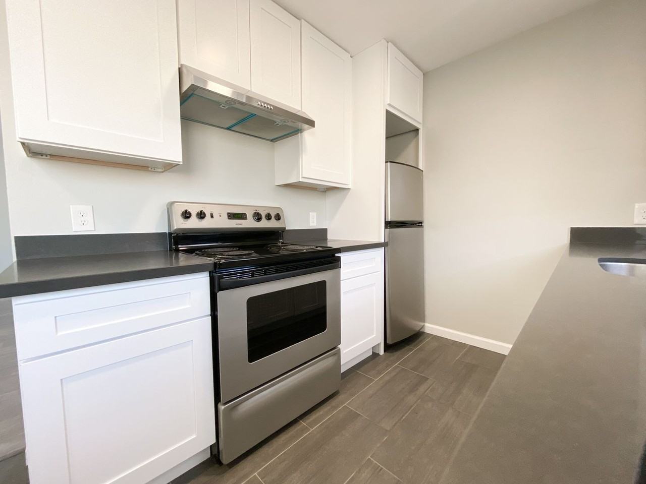 2212-2218 High Street - Photo 3 of 31