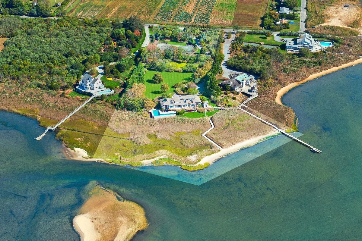 140 Bay Ave - Photo 2 of 21