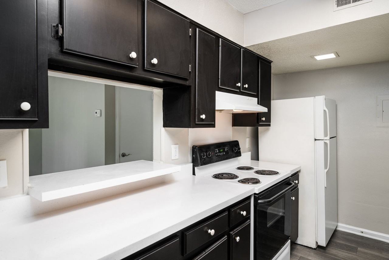 Stonesthrow - Photo 3 of 38