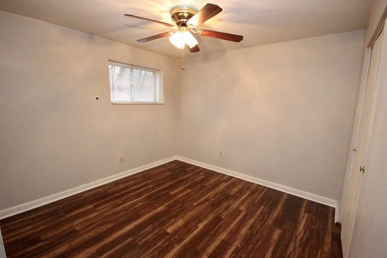 LAUREL GARDENS -- 189 - Photo 6 of 13