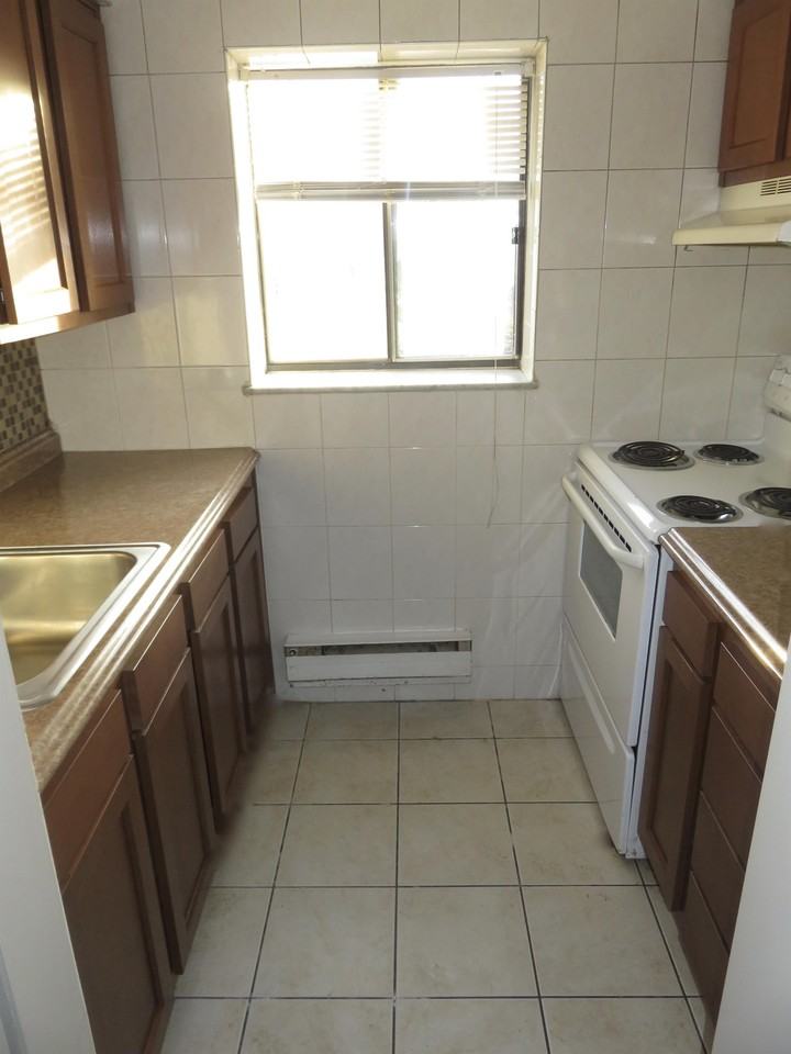 FOUNTAIN SQUARE APARTMENTS - Photo 2 of 28