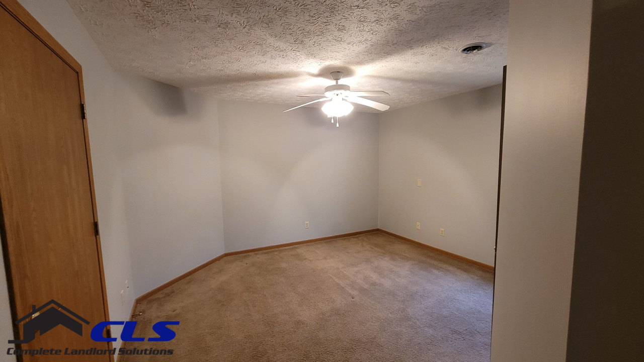 Anthony Square Carriage Homes - Photo 5 of 16