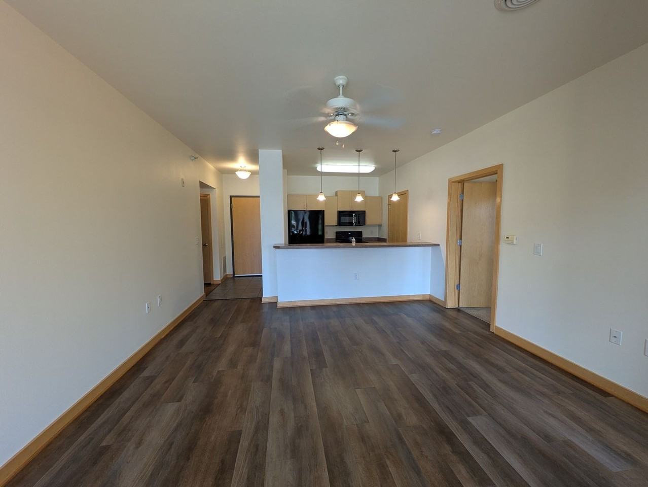 351 Cannery Square - Photo 3 of 29