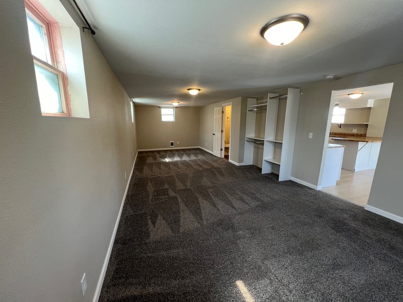 1138 West 11th Street - Photo 6 of 8