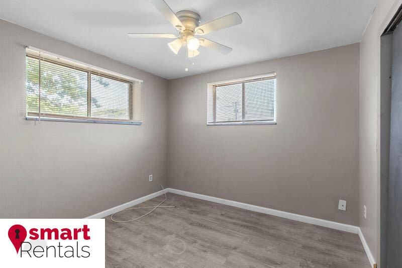 479 South Holmes Avenue - Photo 3 of 12