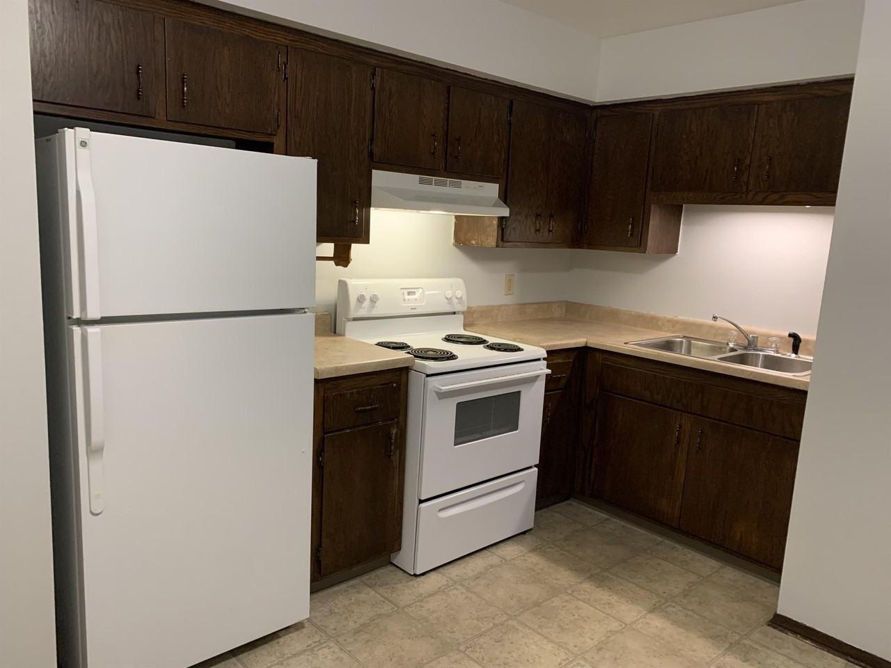 3240 Packer Drive - Photo 3 of 11