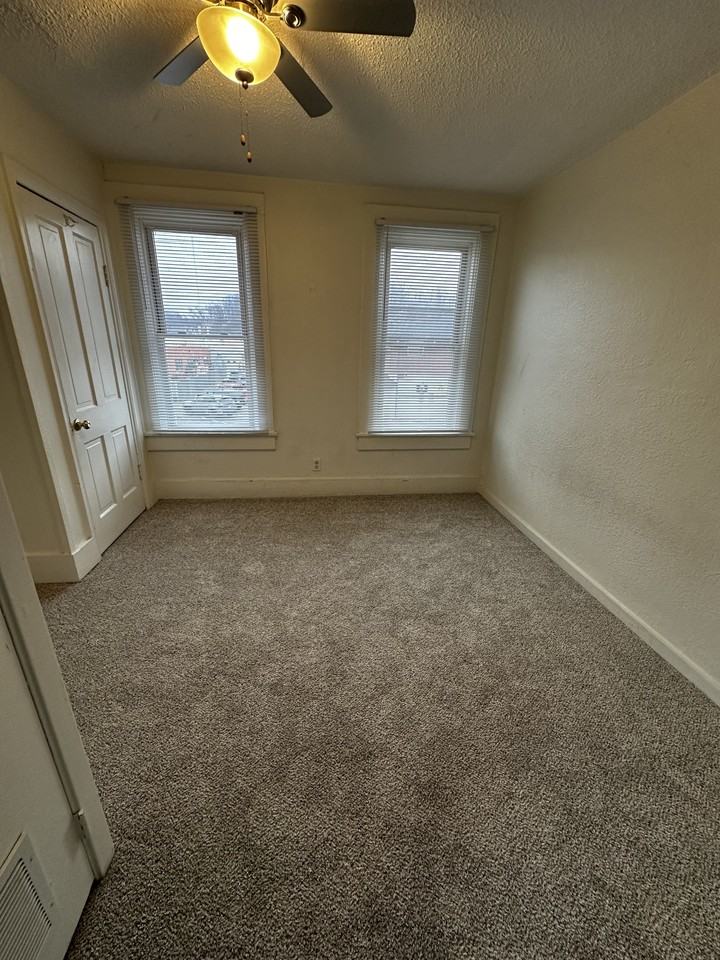 3125 Jackson - Photo 2 of 6