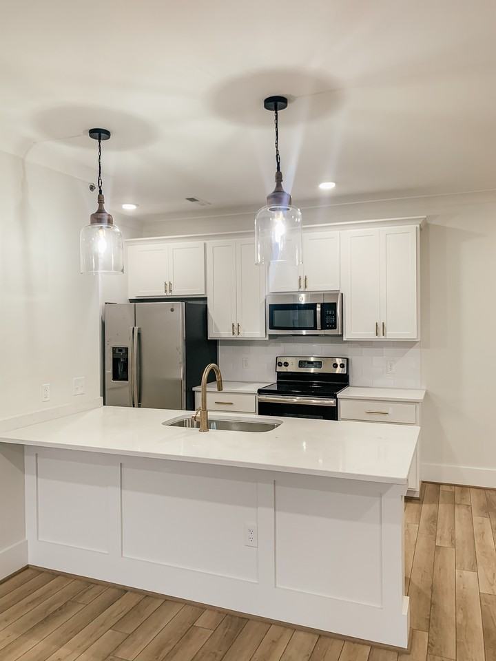 15 East 2nd Ave - Photo 3 of 11