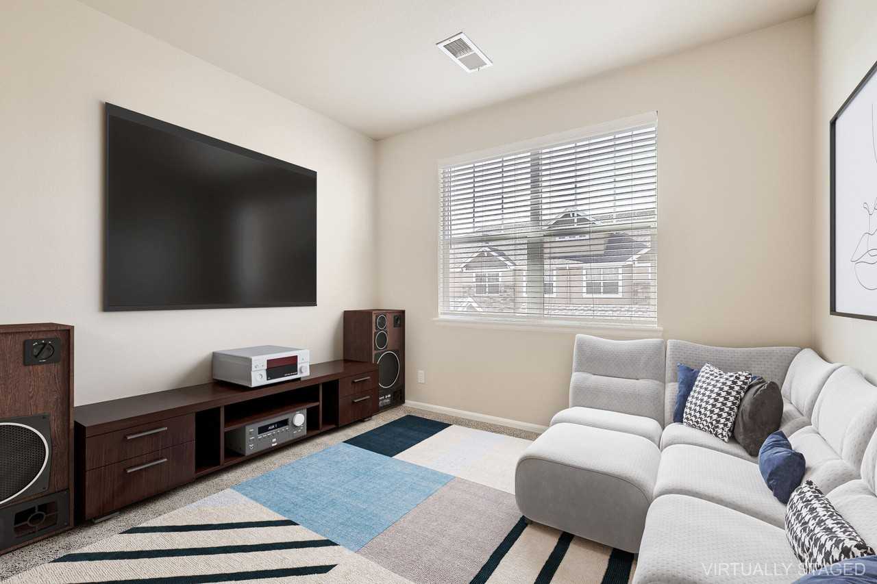 Maple Leaf Townhomes - Photo 5 of 31