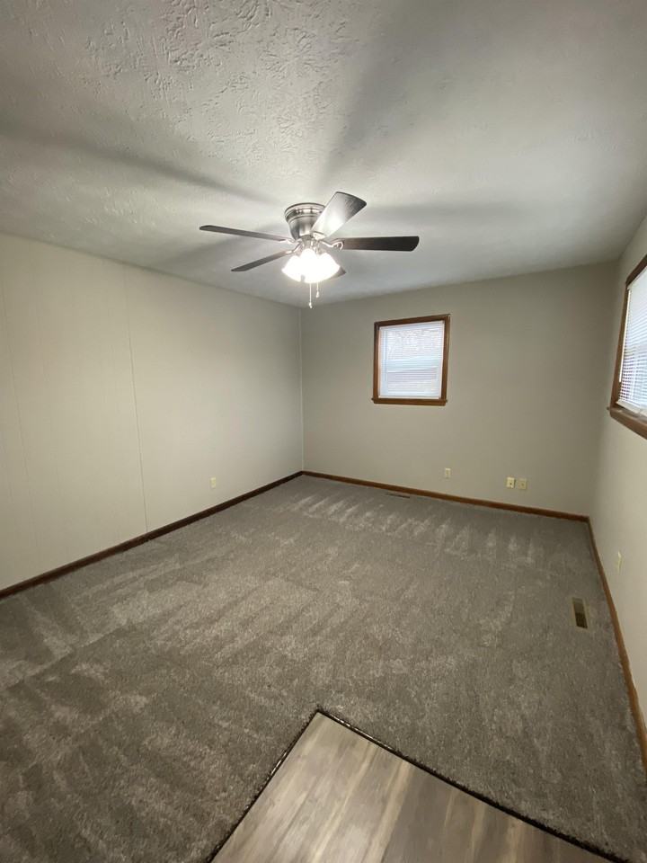 2060 E. Cairo A - Photo 2 of 9