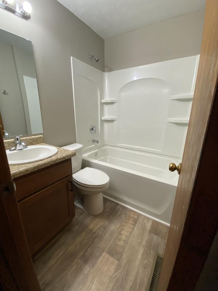 2060 E. Cairo A - Photo 7 of 9