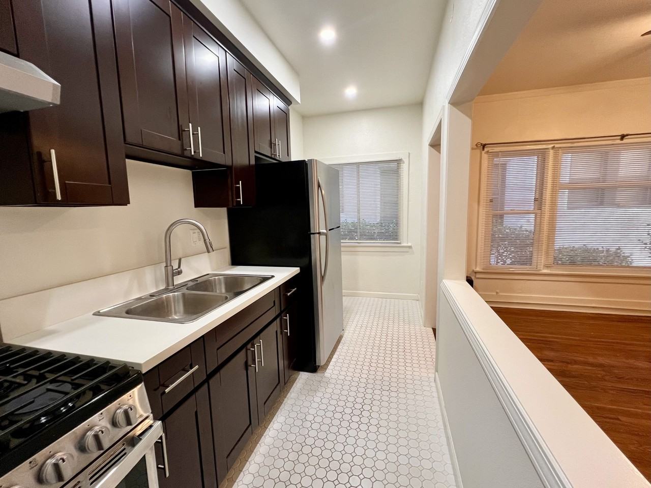 1040 E. Appleton St. - Photo 3 of 22