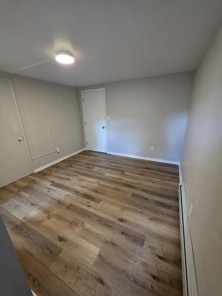 2525 Peach Street - Photo 2 of 4