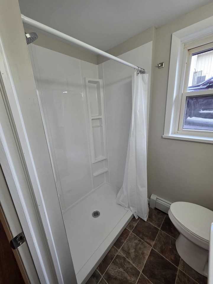 2525 Peach Street - Photo 3 of 4