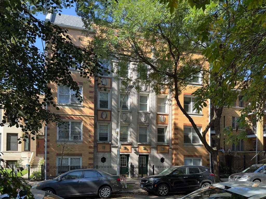 4060 N Kenmore Ave #D801