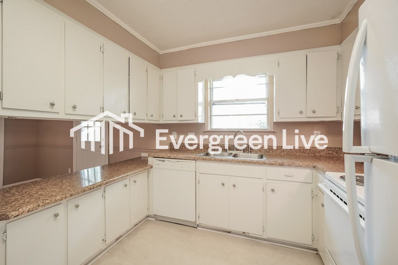 3708 Warsaw Ct - Photo 7 of 15