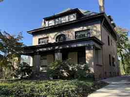 featured image of 1115 N Negley Ave