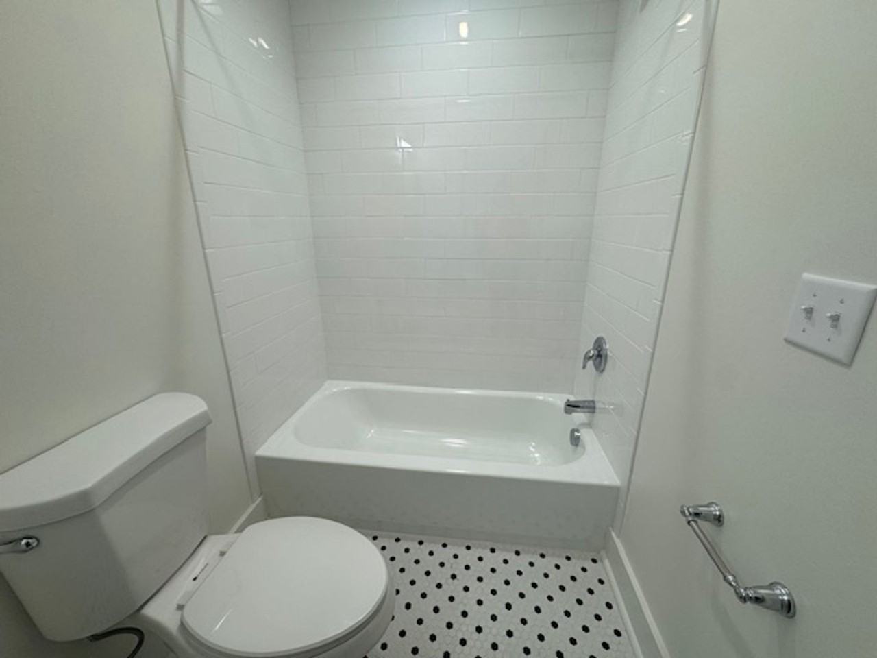 1115 North Negley Avenue - Photo 5 of 6