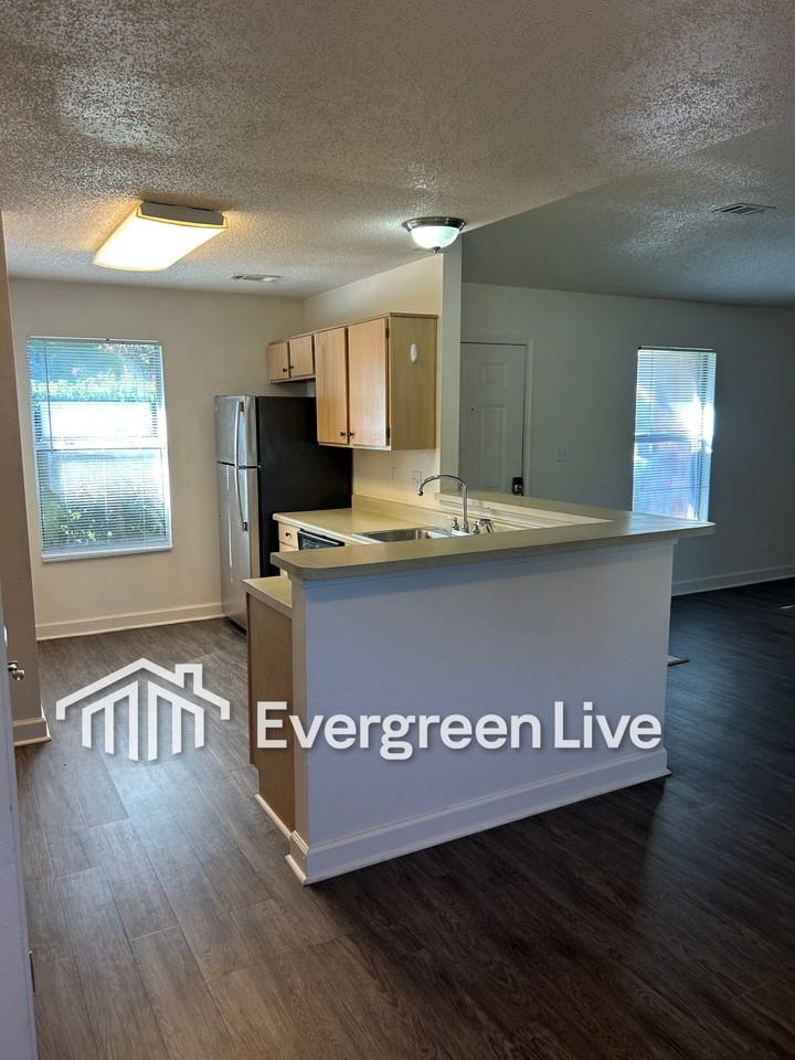 60 Boreal Ct - Photo 4 of 16