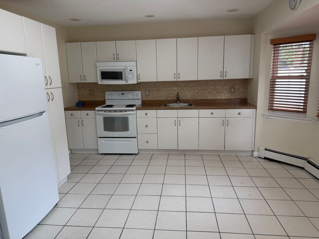 185 N Bicycle Path - Photo 5 of 21