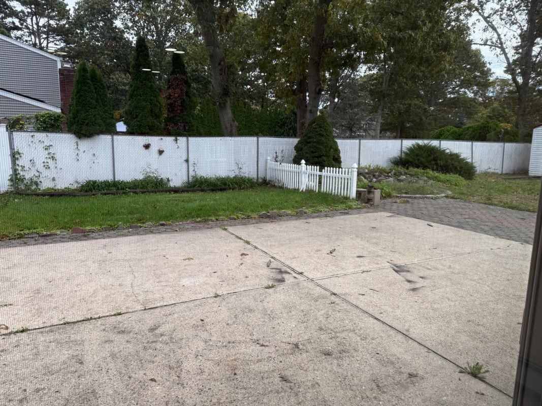 185 N Bicycle Path - Photo 7 of 21