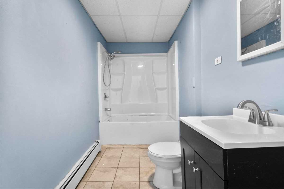 141 Crown St ##2 - Photo 5 of 6