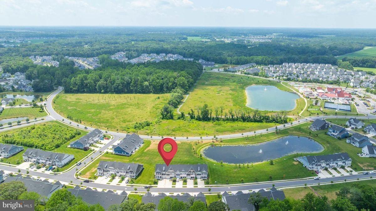 33789 Freeport Dr - Photo 2 of 9