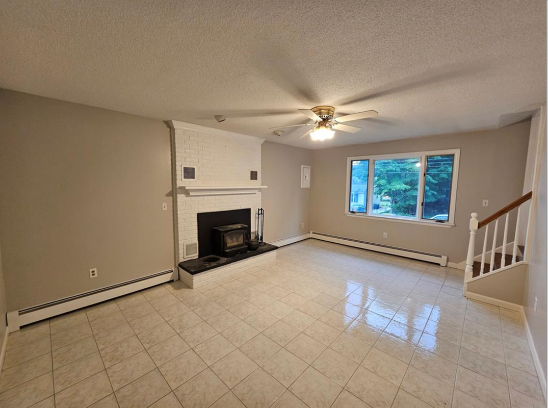35 Evers St - Photo 2 of 4
