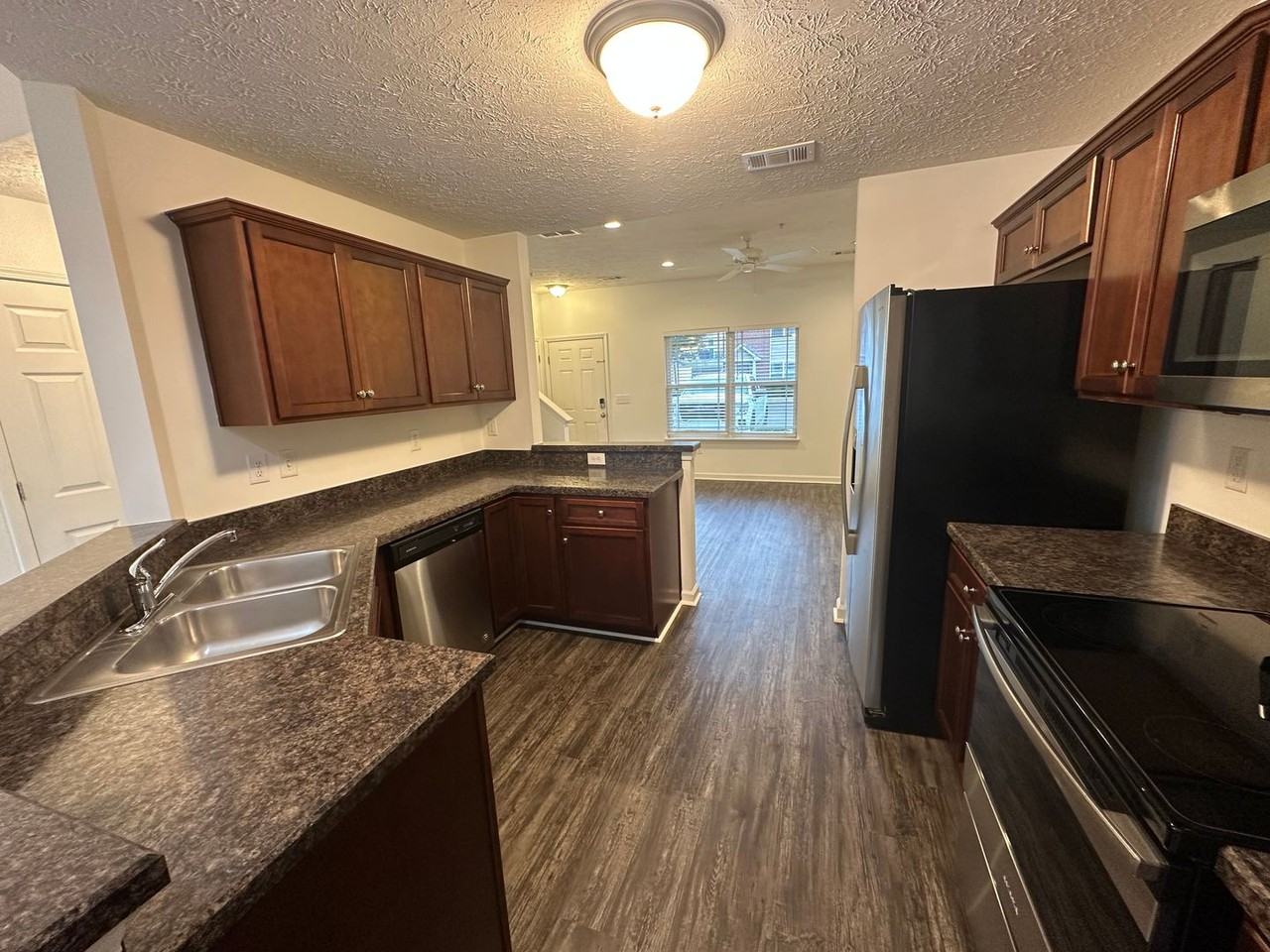 4016 Currant Ct - Photo 6 of 15