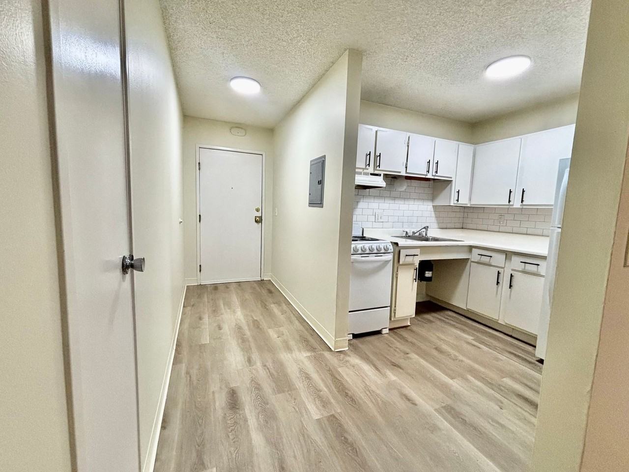 Immanuel Manor Apartments - Photo 6 of 28