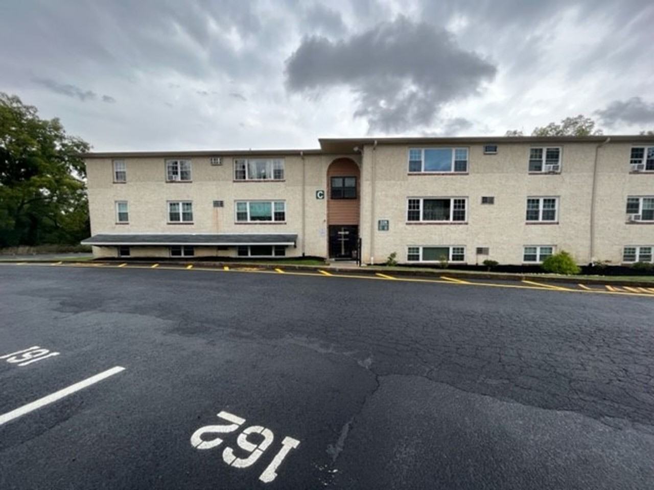 Juniper Hill Apartments - Photo 3 of 17