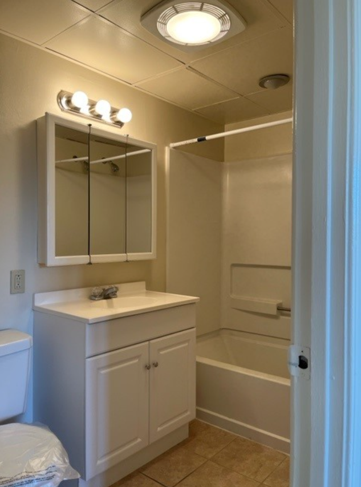 Juniper Hill Apartments - Photo 4 of 17