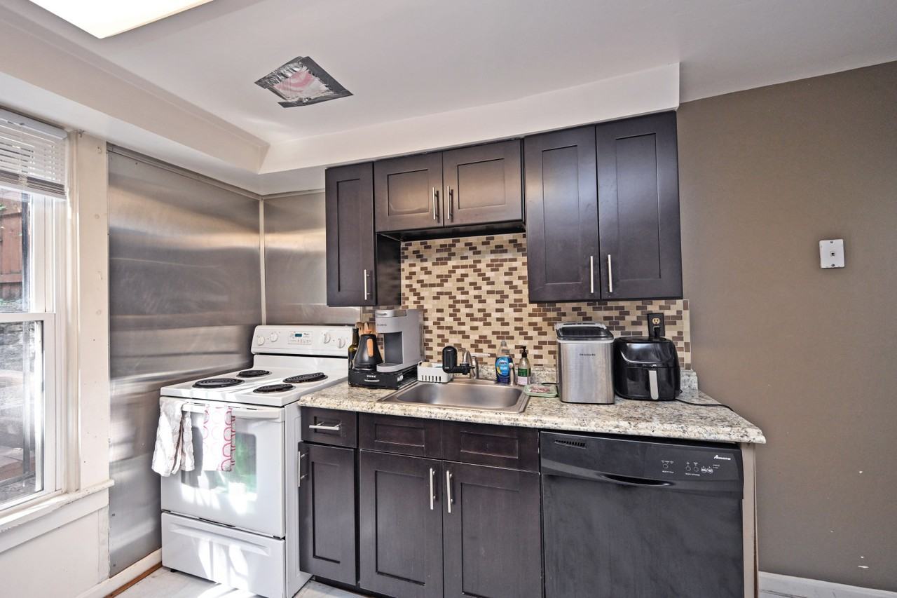 19 W Hollister St - Photo 5 of 29