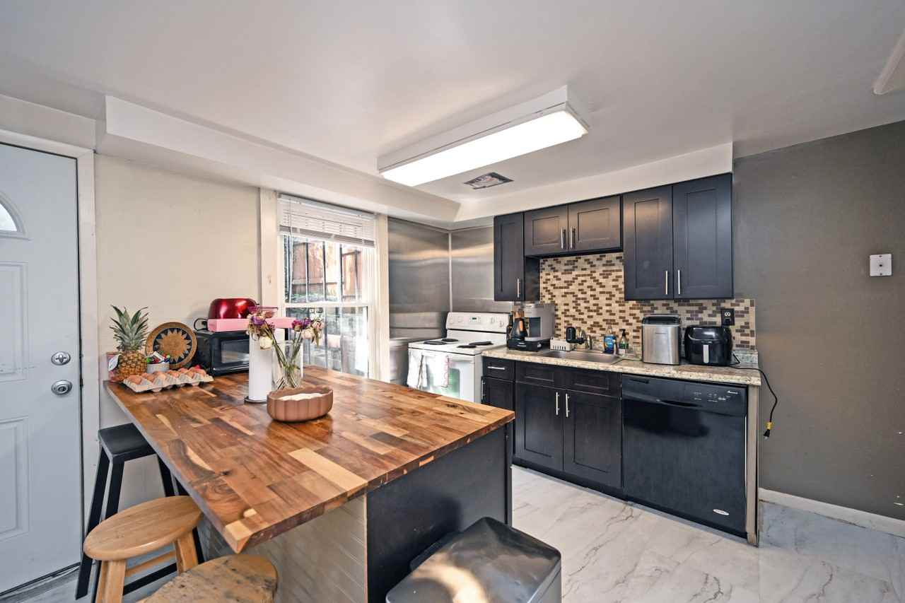 19 W Hollister St - Photo 6 of 29