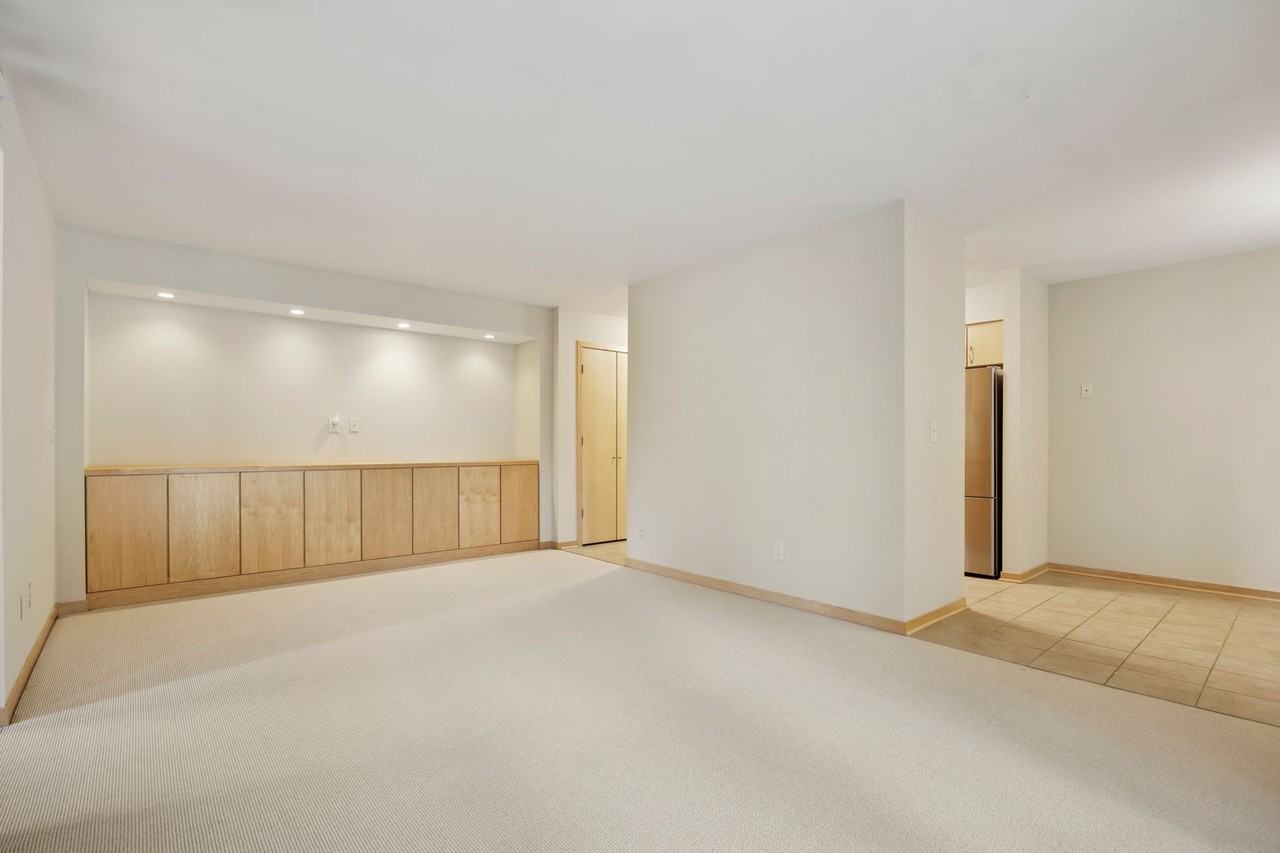 St Anthony Park Apartments!  Beautiful large 2 bedroom Apartments - Photo 7 of 25