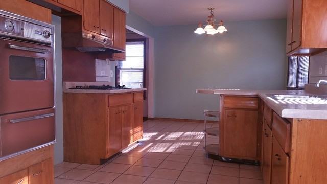 10416 S Avenue D - Photo 3 of 25