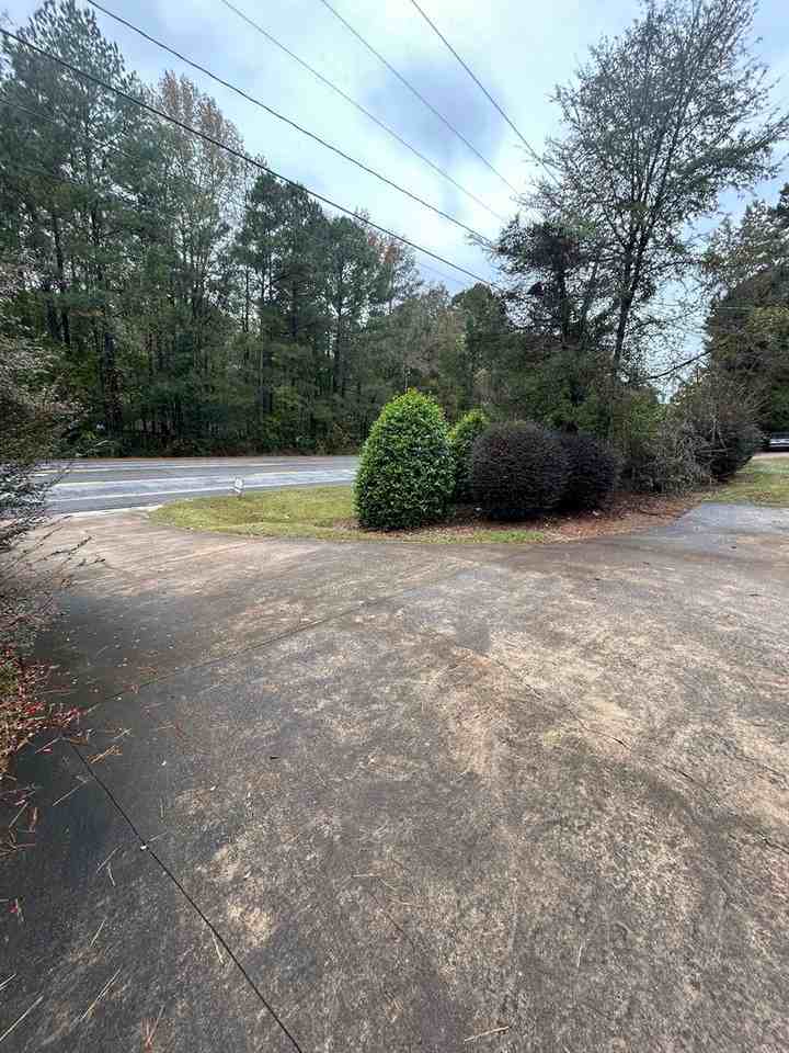 1585 Cedar Shoals Dr - Photo 2 of 16