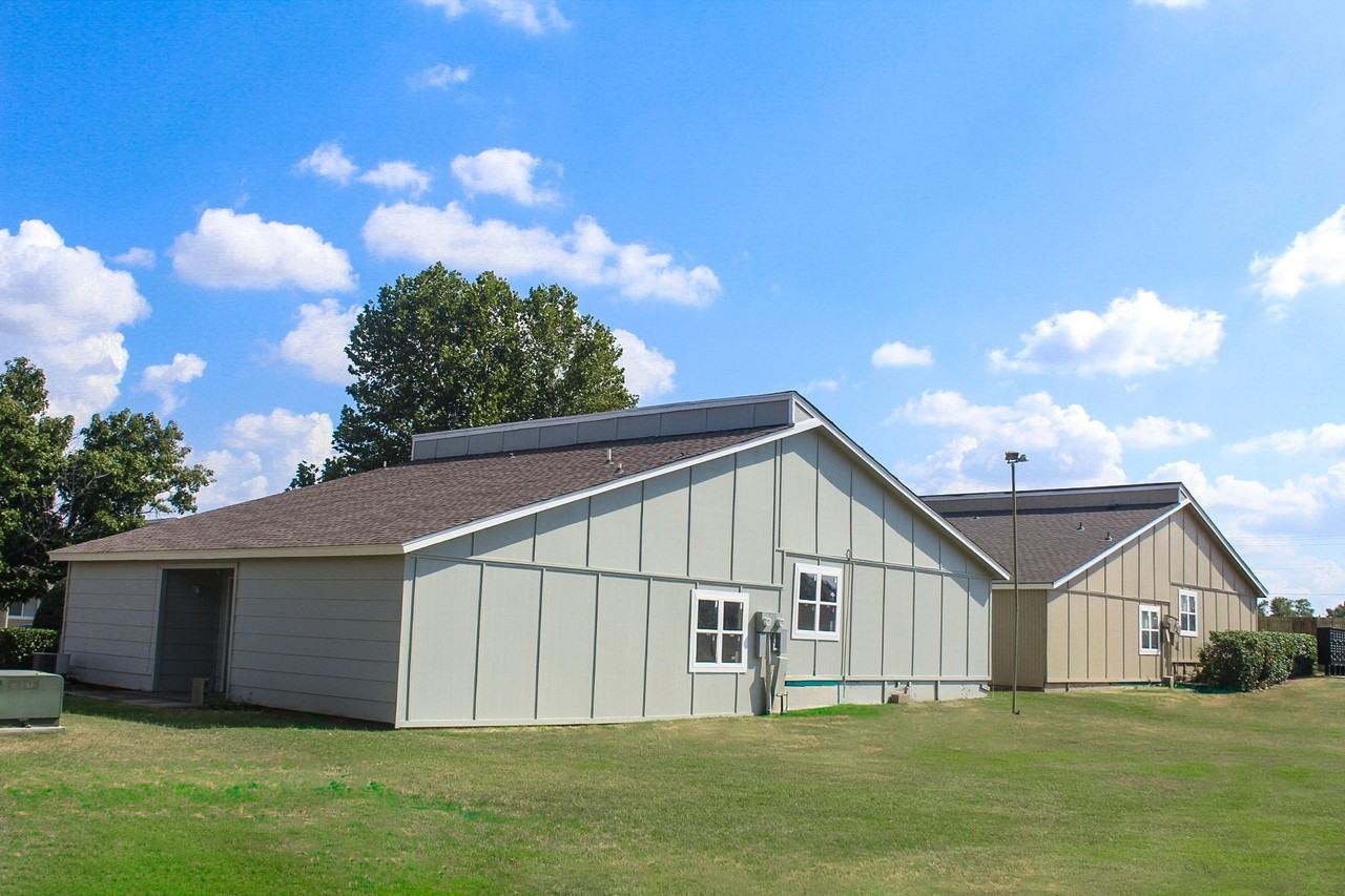 The Cottages at UCO - Photo 2 of 38