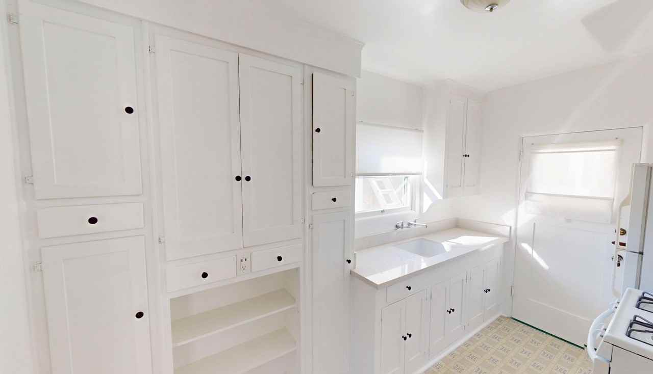 940 C Avenue - Photo 5 of 15