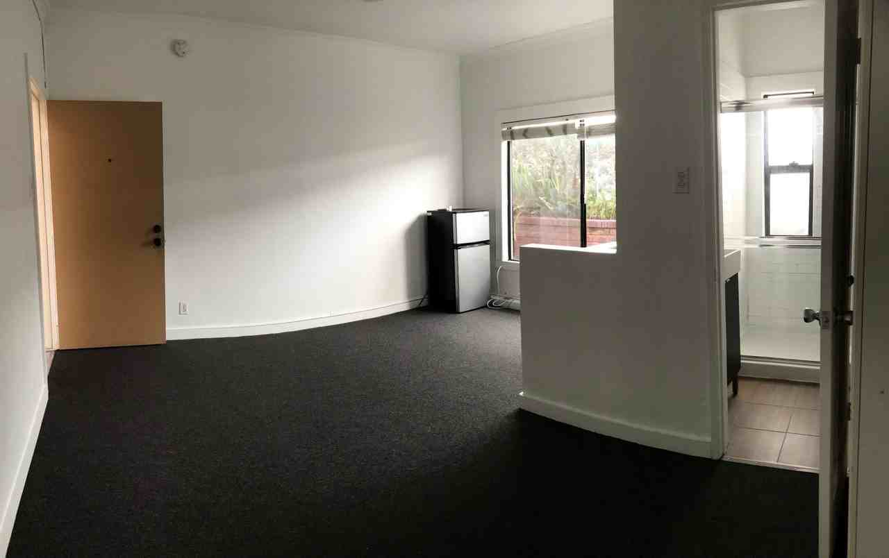 Charming Studio in The Heart Of Glendale - Photo 7 of 13