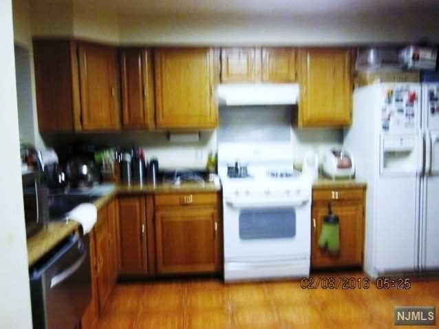 3 Foxwood Square S - Photo 2 of 11